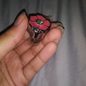 Pink flower clock ring